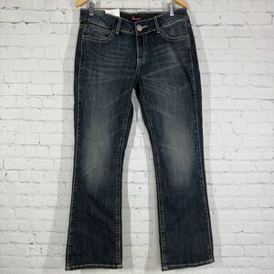 Wrangler Premium Patch Mae Low Rise Boot Cut Women Size 32  Jeans Denim Western